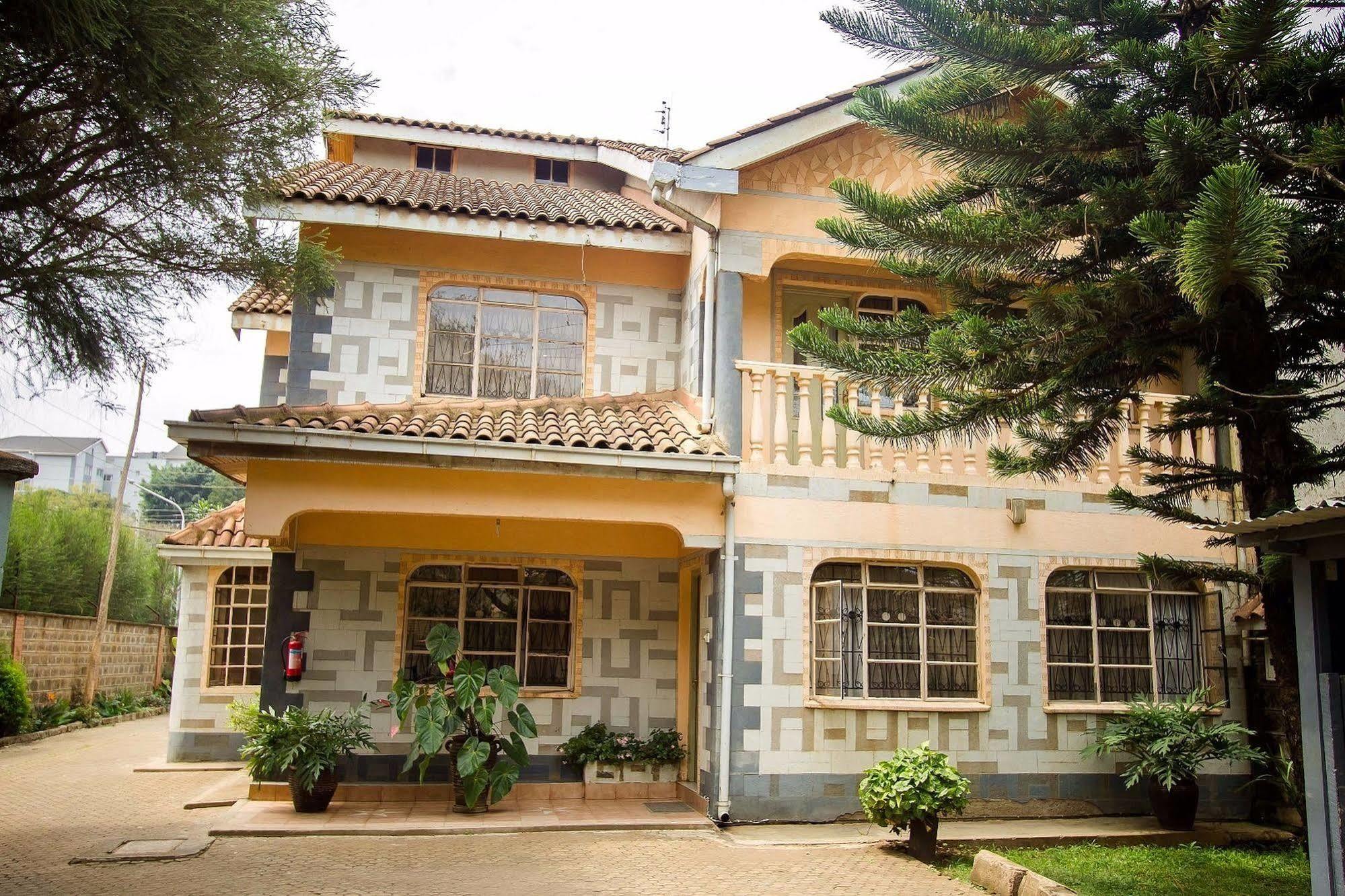 Magnolia Pine Bed & Breakfast Nairobi Esterno foto