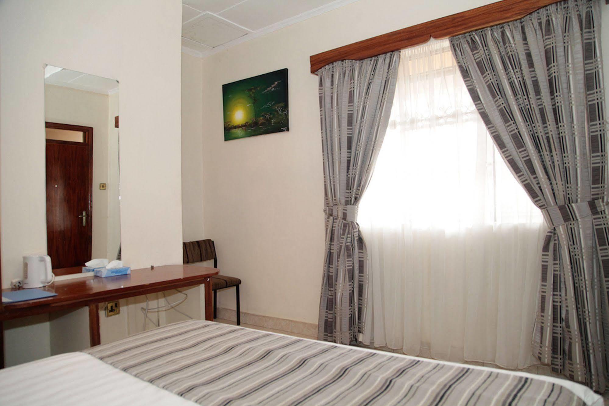 Magnolia Pine Bed & Breakfast Nairobi Esterno foto