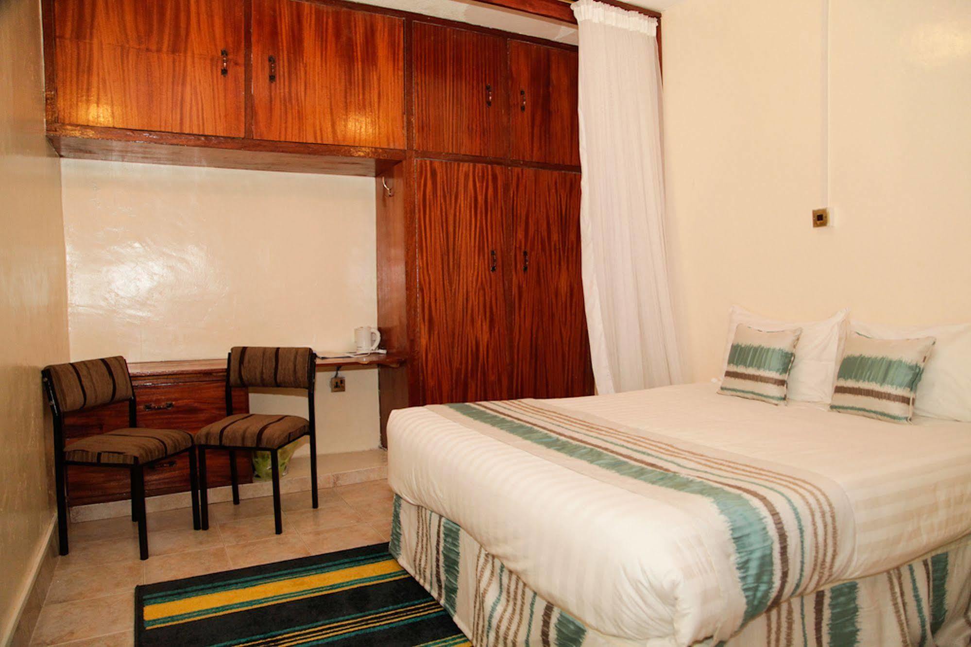 Magnolia Pine Bed & Breakfast Nairobi Esterno foto