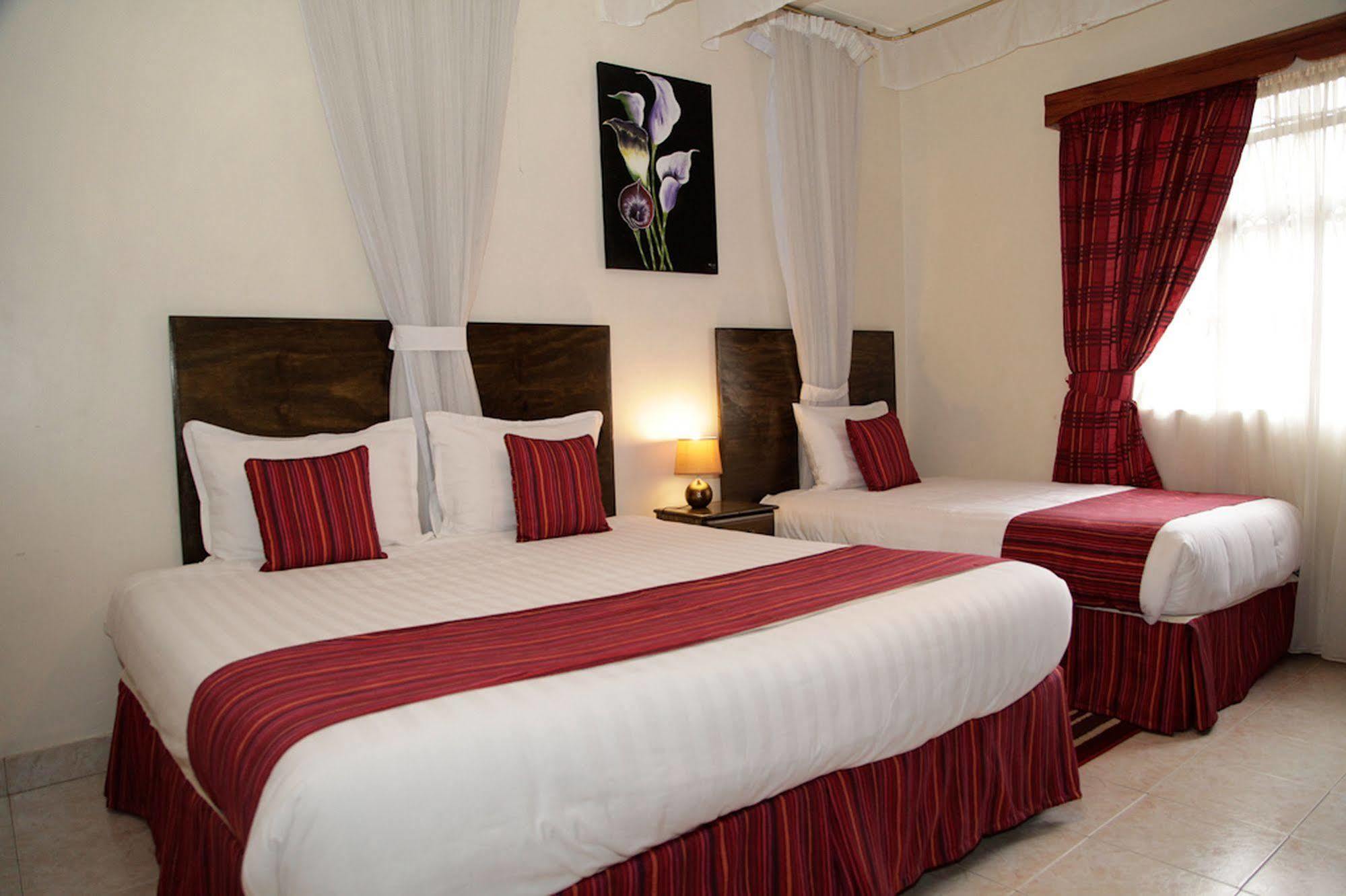 Magnolia Pine Bed & Breakfast Nairobi Esterno foto