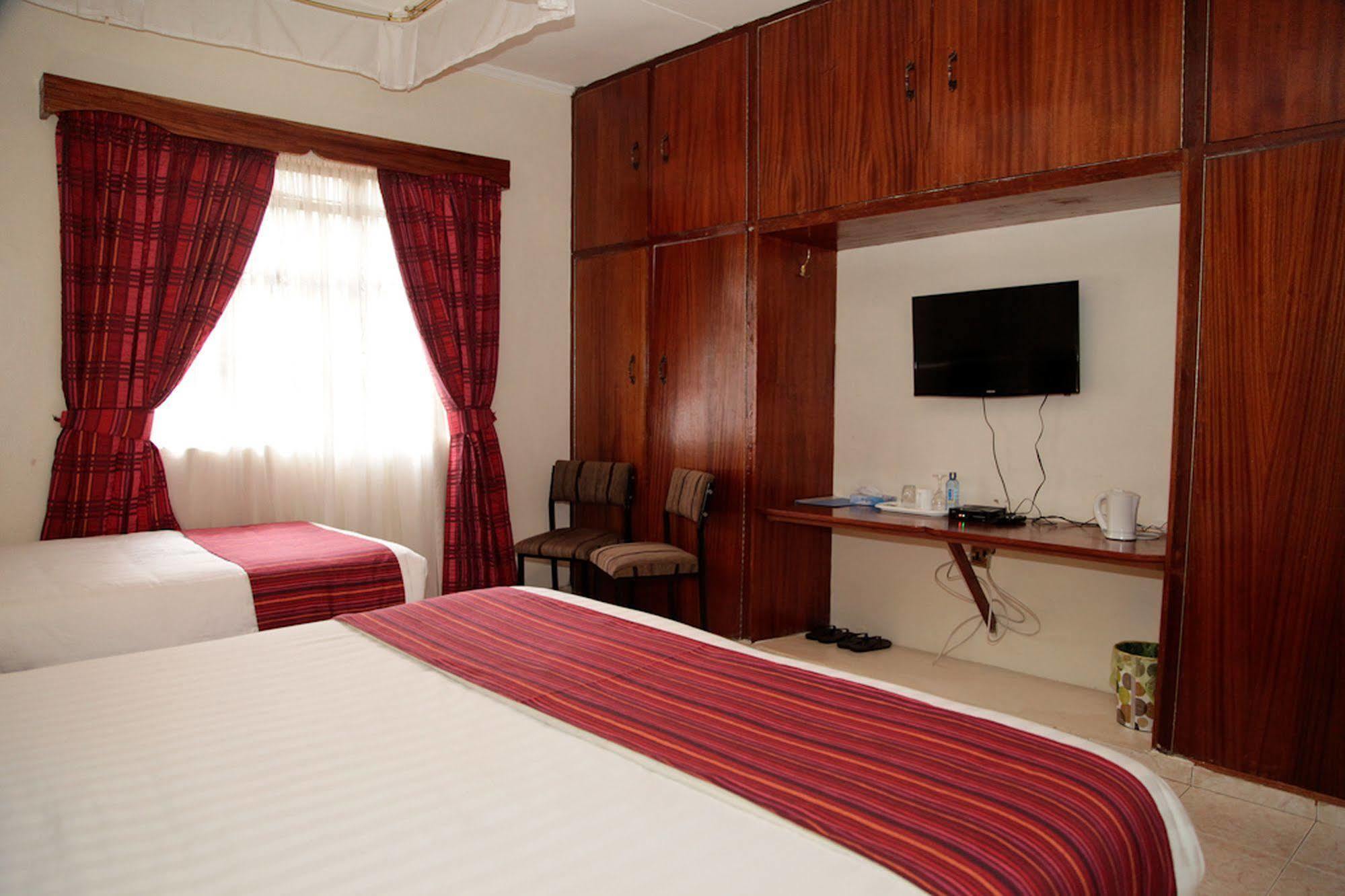 Magnolia Pine Bed & Breakfast Nairobi Esterno foto