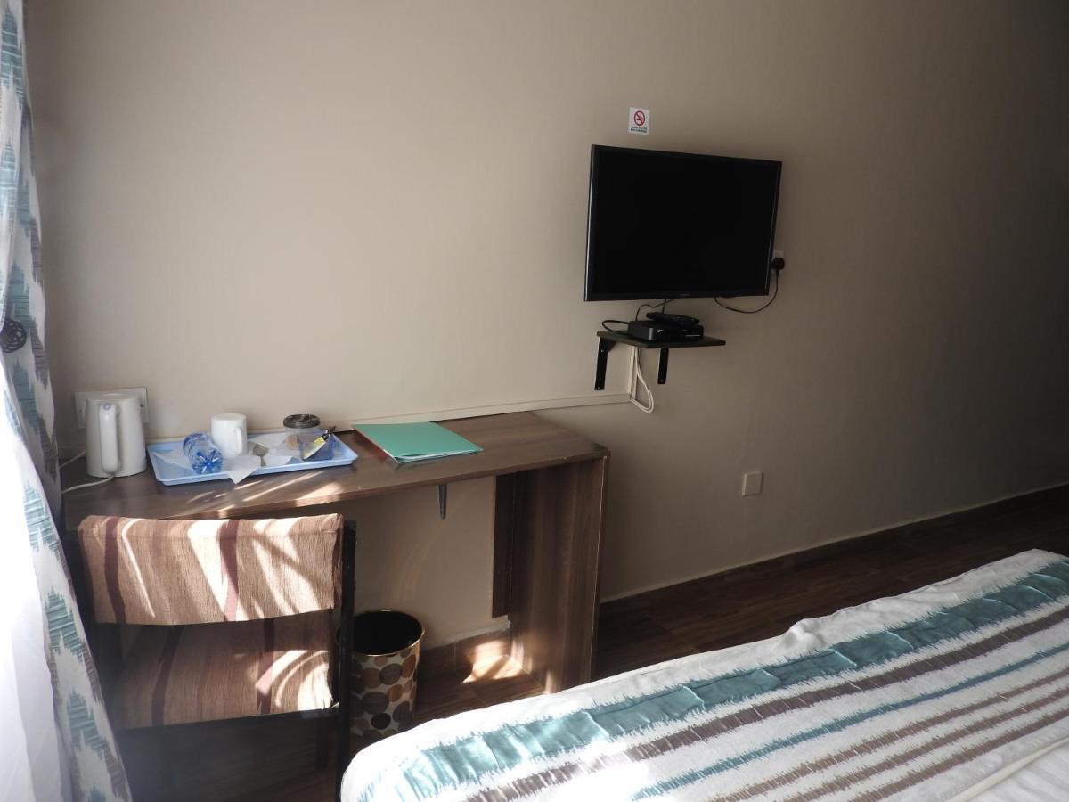 Magnolia Pine Bed & Breakfast Nairobi Esterno foto